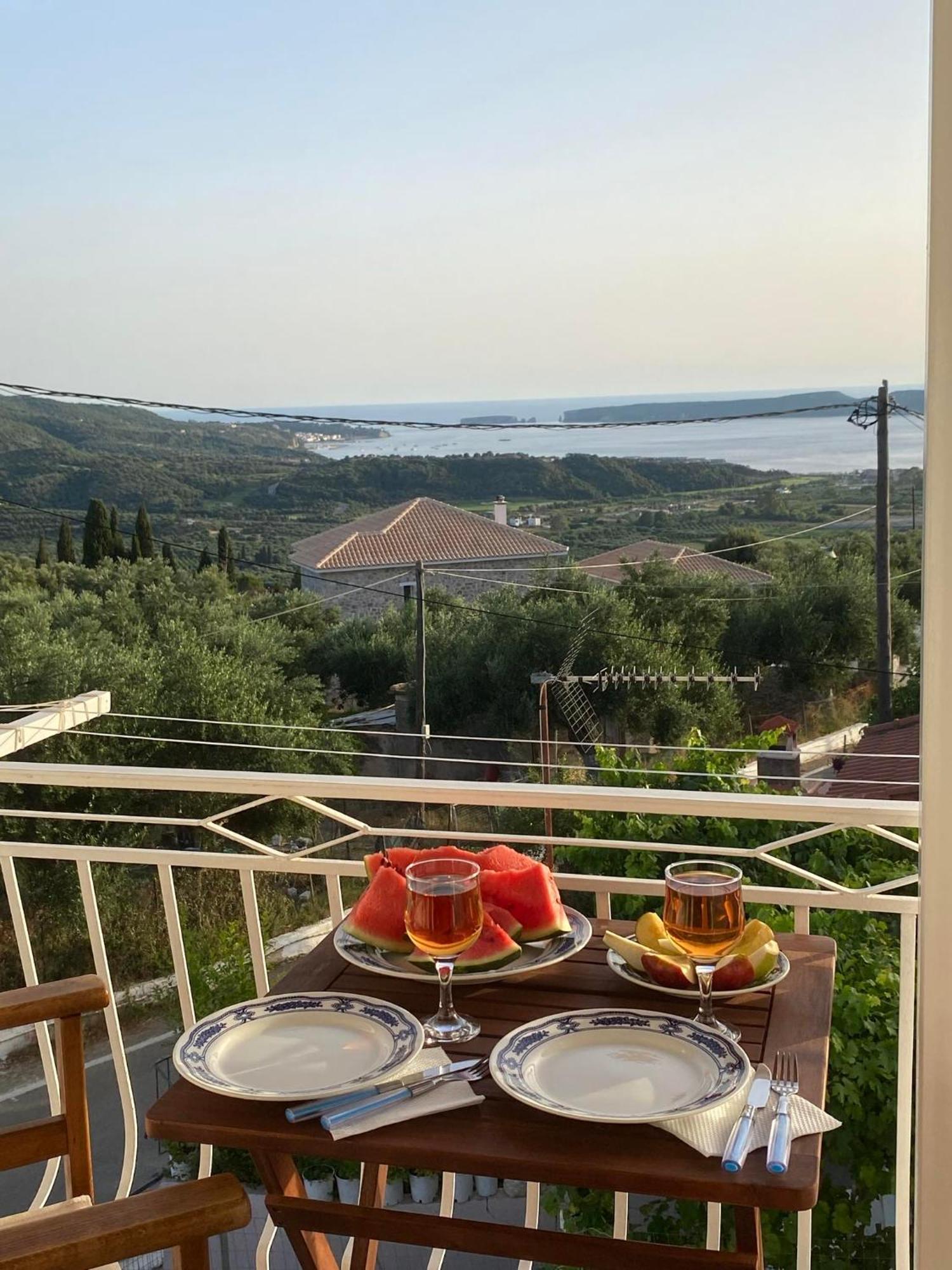 Golden Navarino'S Sunset Pylos Esterno foto